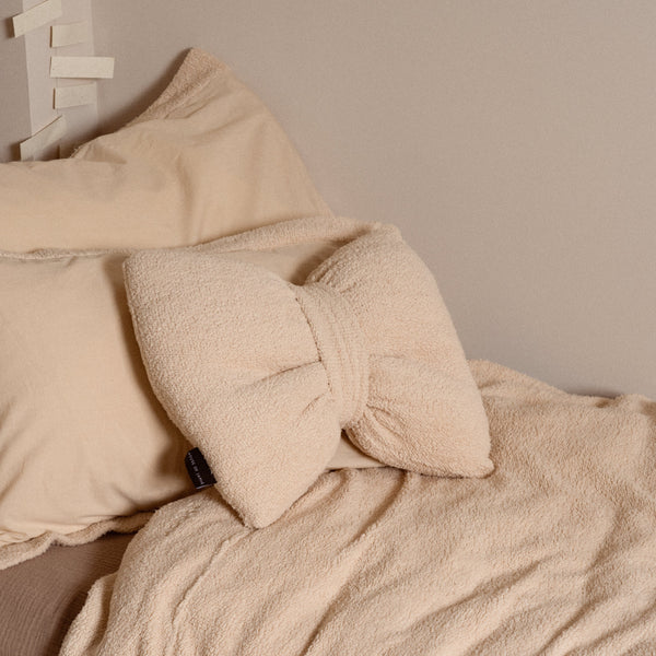 Bow Decoration Pillow Cushion (Oatmeal Teddy)