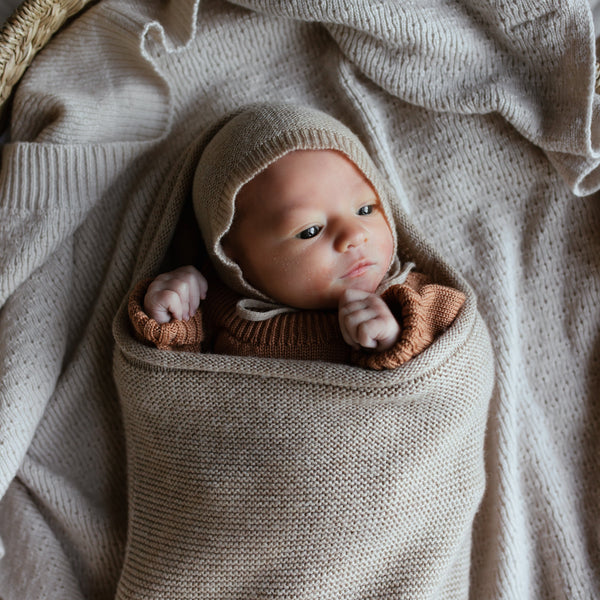 Newborn Merino Wool Baby Bonnet (Sand)
