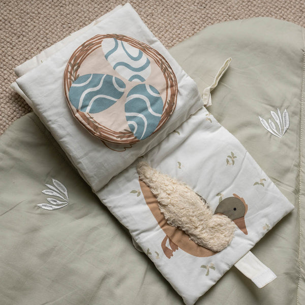 Sensory Baby Fabric Book (Tales of the Riverbank)