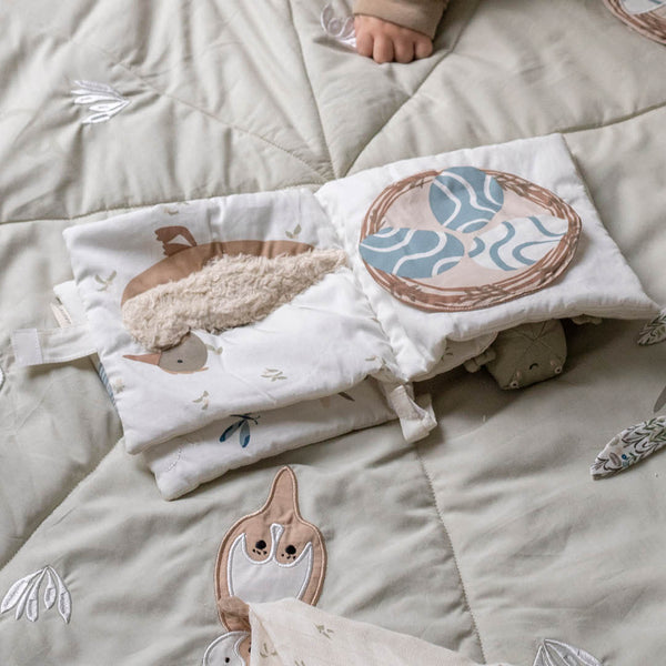 Sensory Baby Fabric Book (Tales of the Riverbank)