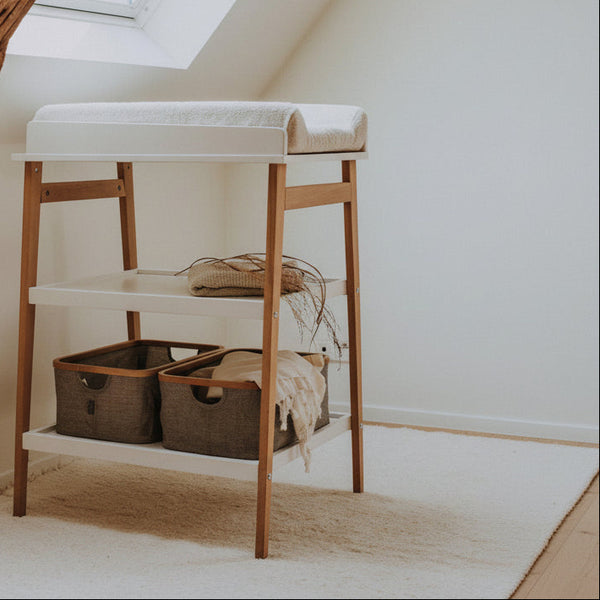 Hip Wooden Changing Table (White/Natural)