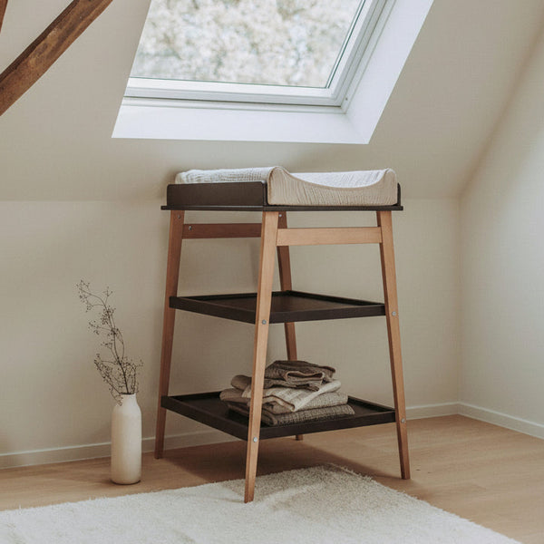 Hip Wooden Changing Table (Black/Natural)