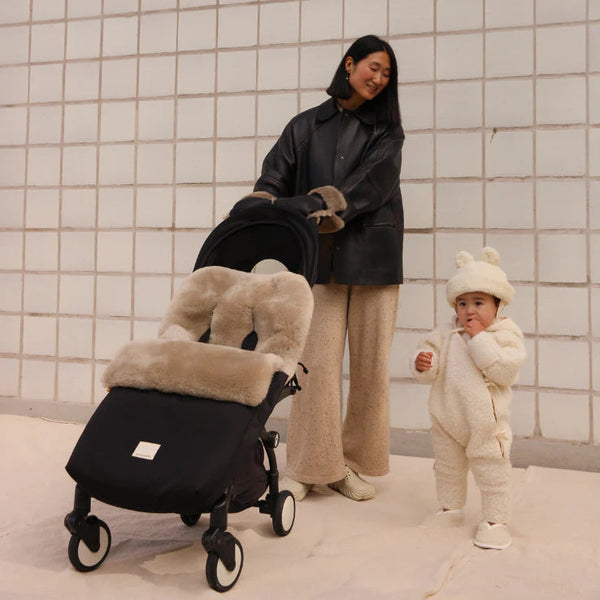 Sheepskin Universal Fixed Harness Buggy Puffmuff (Noir + Toast)