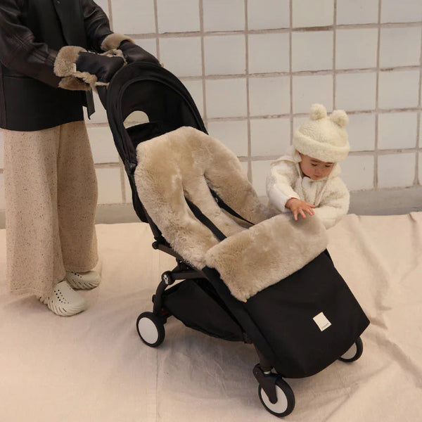 Sheepskin Universal Fixed Harness Buggy Puffmuff (Noir + Toast)