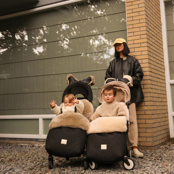Sheepskin Universal Fixed Harness Buggy Puffmuff (Noir + Milk)