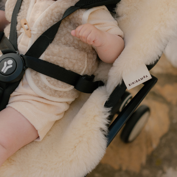 Fixed Harness Sheepskin Snuggler (Milk)