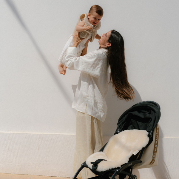 Fixed Harness Sheepskin Snuggler (Milk)