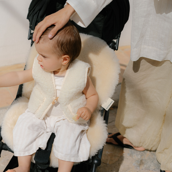 Fixed Harness Sheepskin Snuggler (Milk)