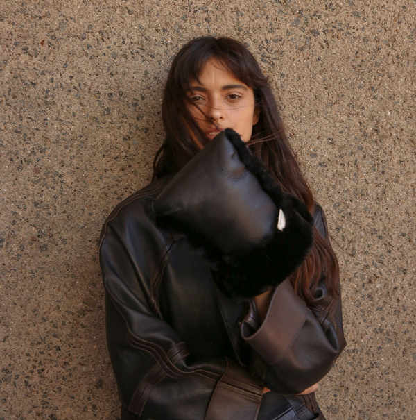 Coated Sheepskin Buggy Mittens (Noir)