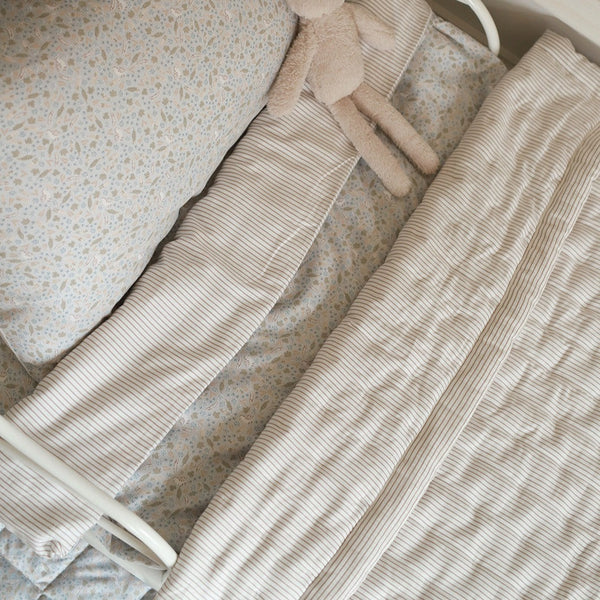 Woven Quilted Cot & Single Bedspread (Natural Stripe)