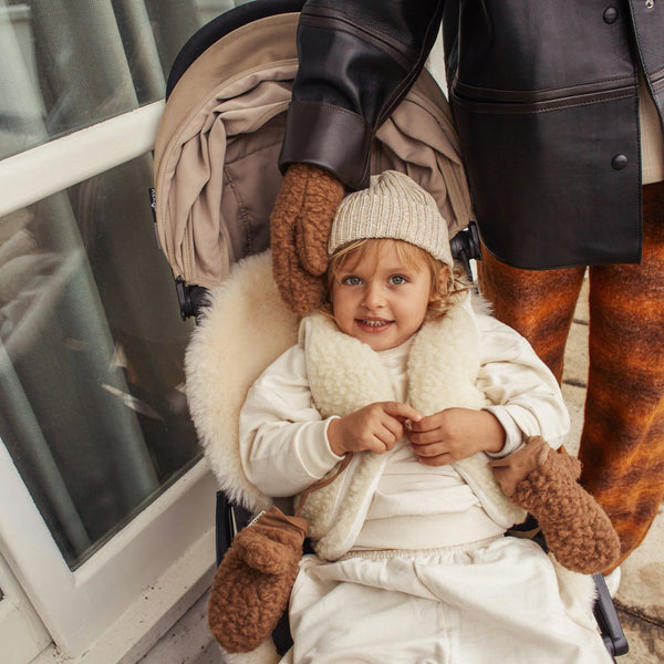 Fixed Harness Sheepskin Snuggler (Milk)