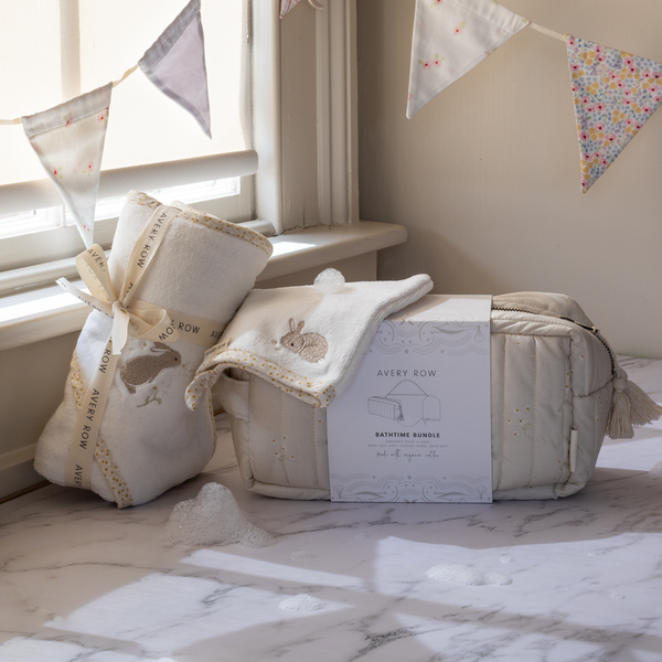 Bath time 3 Piece Towel, Washcloth + Washbag Baby Gift Set (Chamomile)