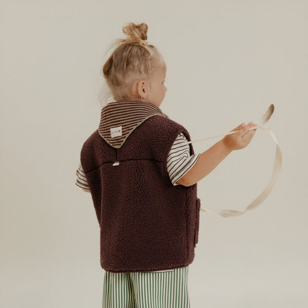 Amos Borg Plum Teddy Gilet