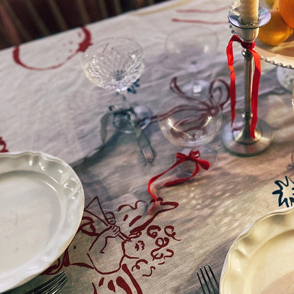 Cherubs & Reindeer Linen Tablecloth