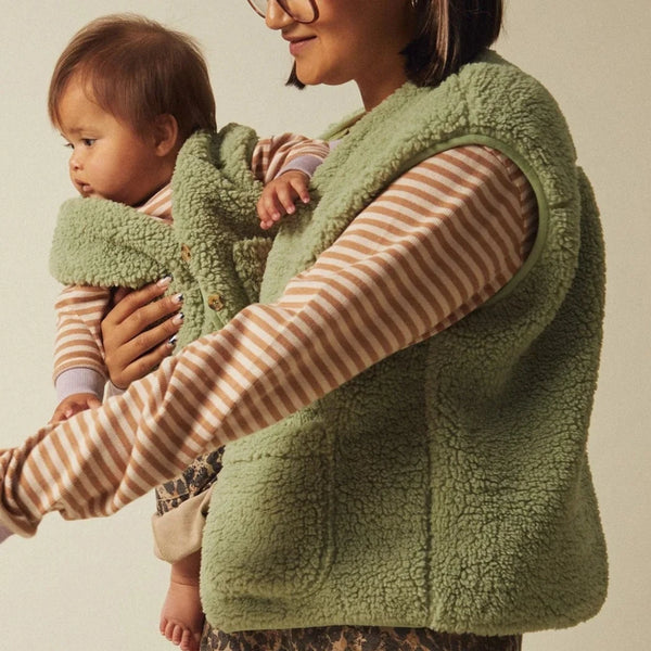 Mama Alma Borg Teddy Gilet (Sage)