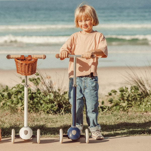 Banwood Kids 3 Wheel Scooter with Basket (Navy)