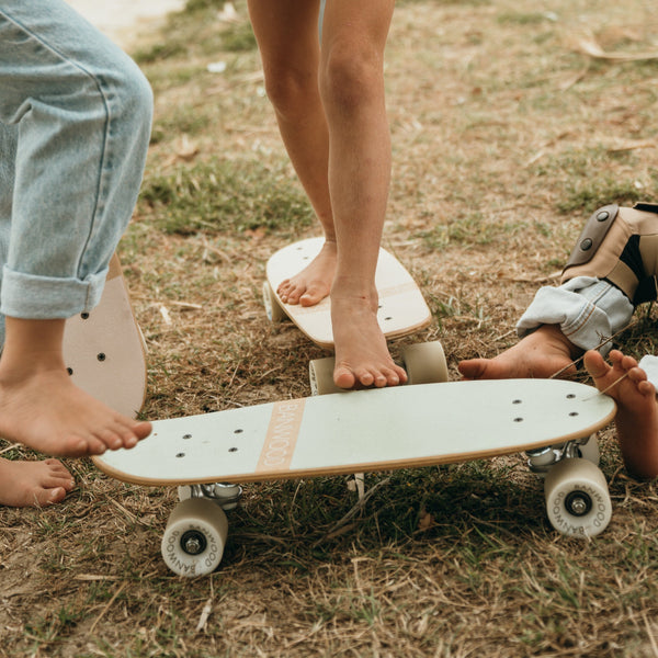 Banwood Kids Skateboard (Pale Mint)