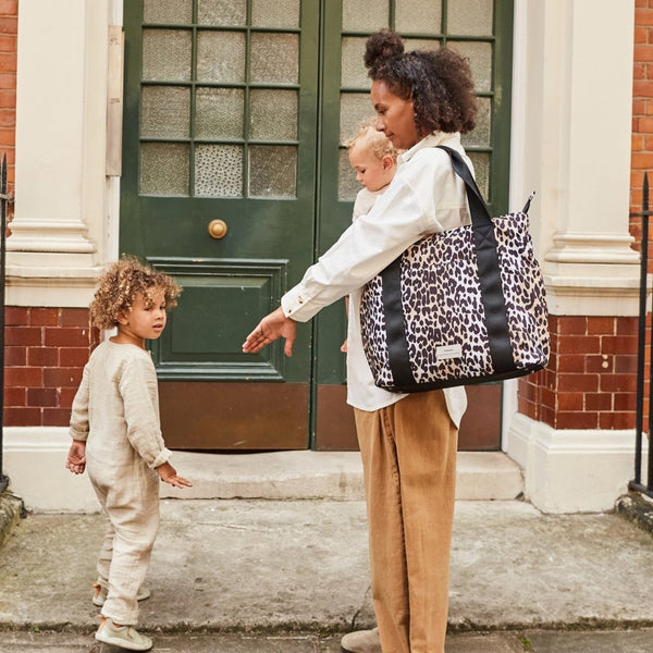 Selby Mama Tote Bag with Change Mat (Leopard)