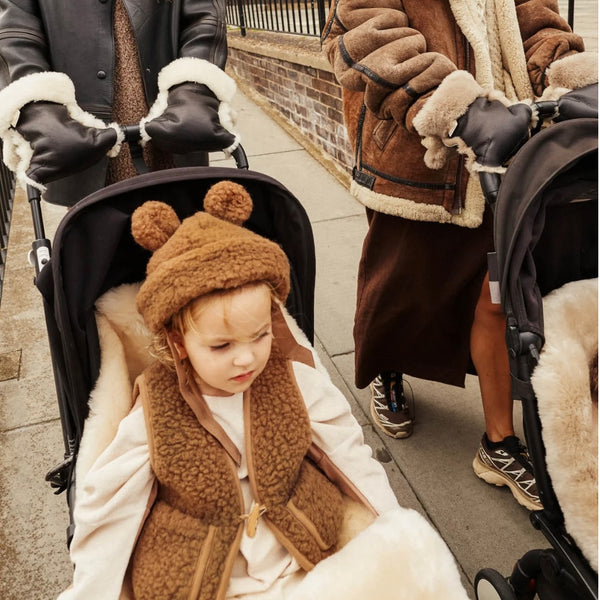 Coated Sheepskin Buggy Mittens (Noir/Toast)