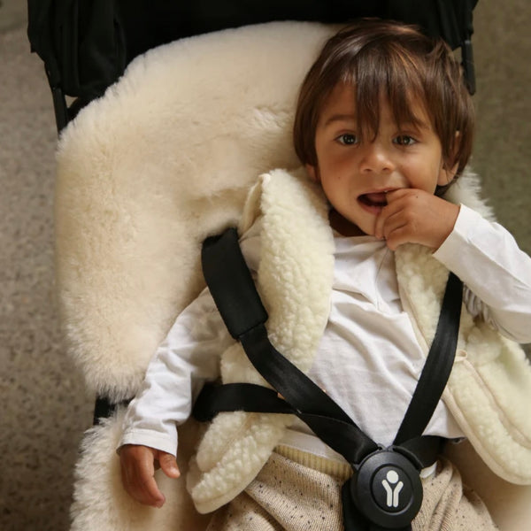 Fixed Harness Sheepskin Snuggler (Milk)