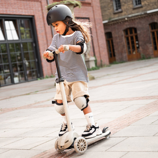 Highway Kick 3S Steerable Foldable Scooter with LED Wheels (Ash)