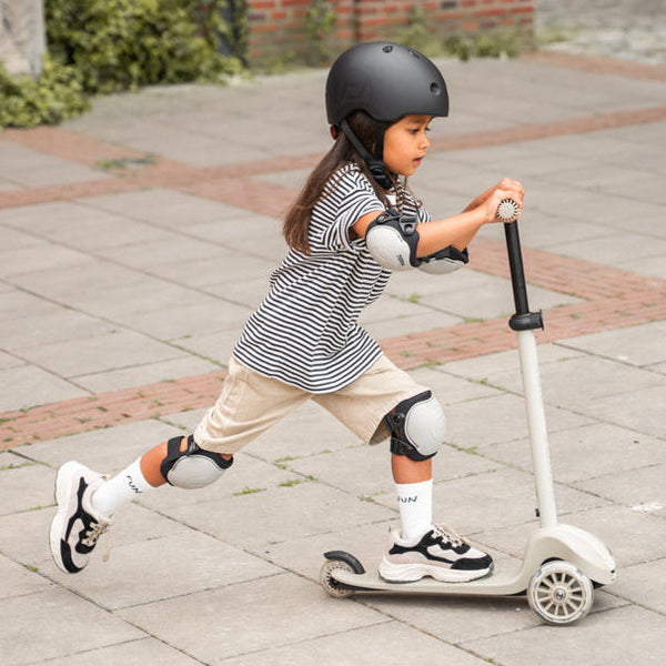 Highway Kick 3S Steerable Foldable Scooter with LED Wheels (Ash)