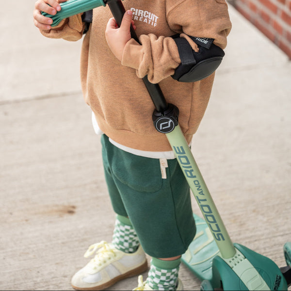 Highway Kick 3S Steerable Foldable Scooter with LED Wheels (Forest)