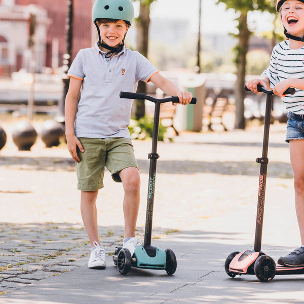 Highway Kick 5 Scooter with LED Wheels (Forest)