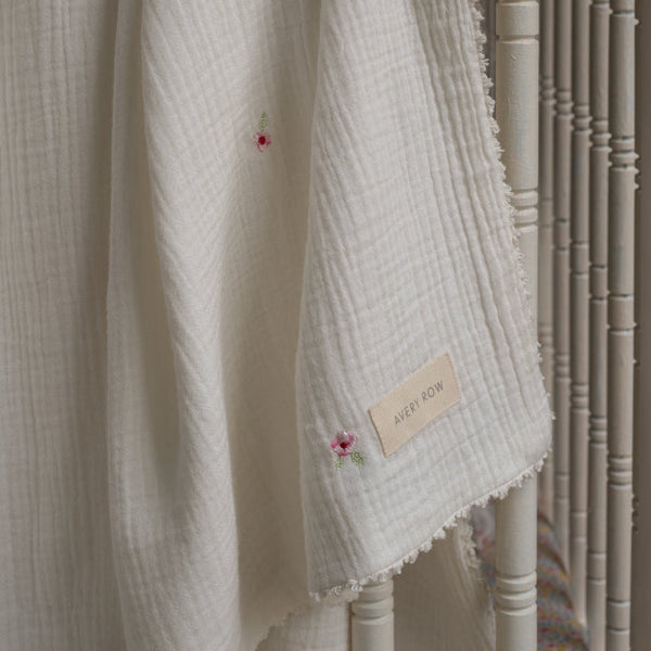 Embroidered Muslin Blanket (Anemone)