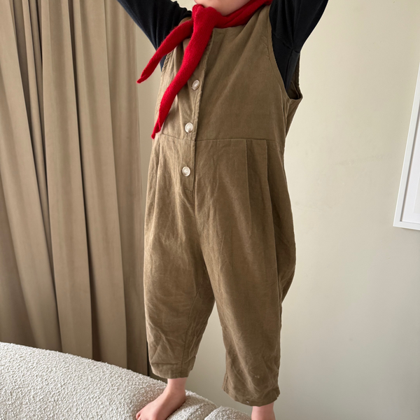 Button Up Pleat Sleeveless Jumpsuit (Khaki)