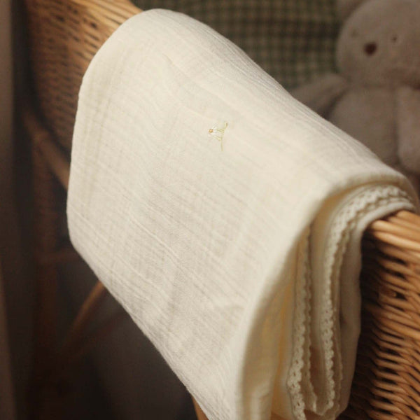 Embroidered Muslin Blanket (Wild Chamomile)