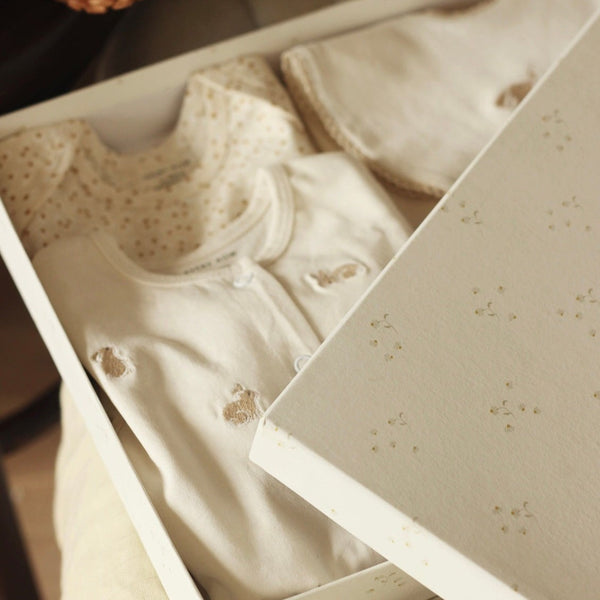 New Baby 5 Piece Boxed Starter Gift Set (Bunnies/Daisy Meadow/Wild Chamomile)