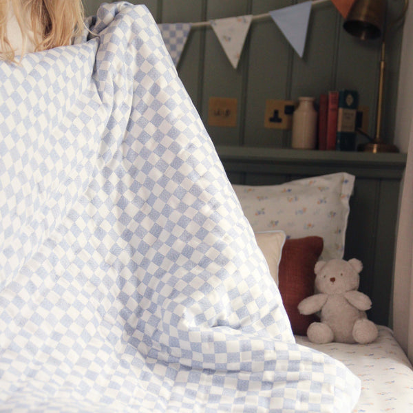 Woven Quilted Checkerboard Single & Cot Bedspread (Waves)