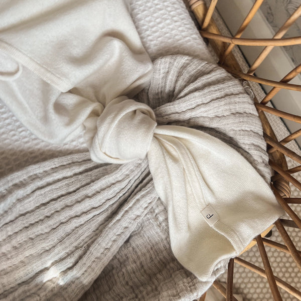 Maxim Premium Cashmere Baby Swaddle (Ivory)