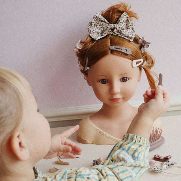 Hairdressing Dolls Head with Salon Accessories