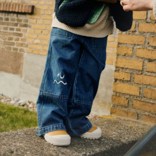 Cesar Wiggle Denim Pants (Medium Blue)