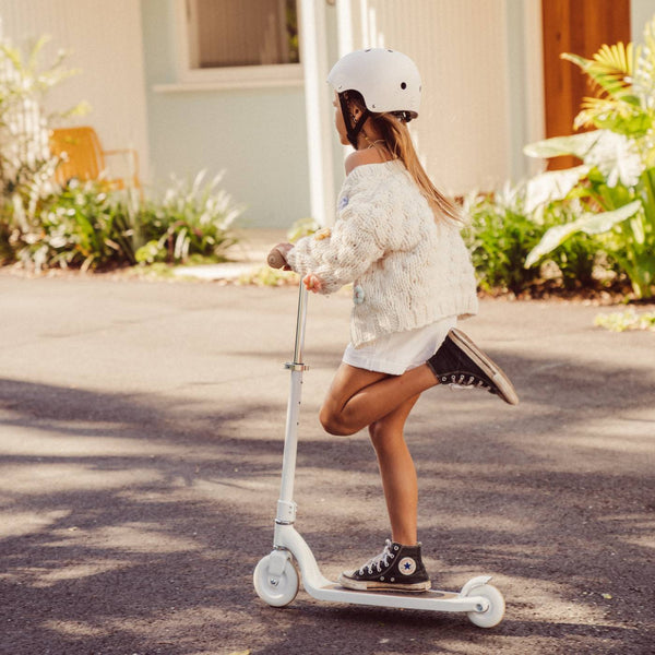 Banwood Kids Maxi Scooter with Basket (White)