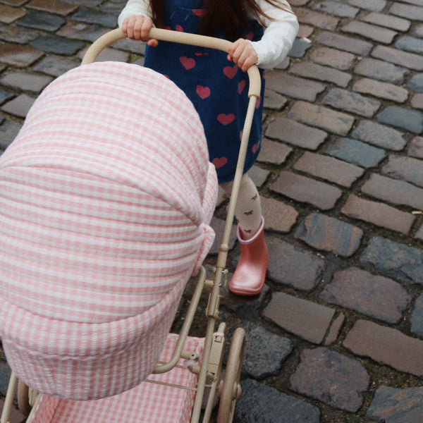 Cherry Embroidered Gingham Vintage Traditional Dolls Pram (Powder Rose)