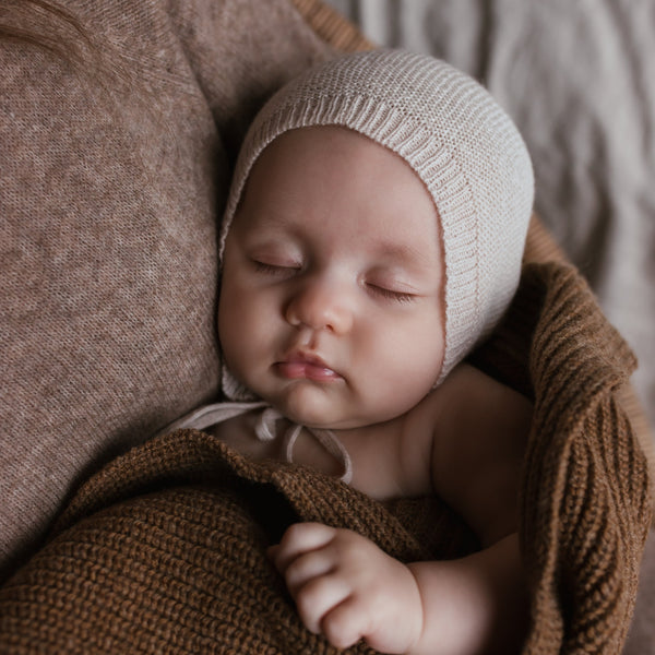 Newborn Merino Wool Baby Bonnet (Cream)