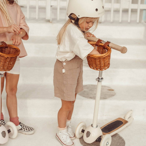 Banwood Kids 3 Wheel Scooter with Basket (Cream)