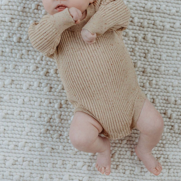 Noa Cotton Rib Flecked Knit Baby Bodysuit (Honey)