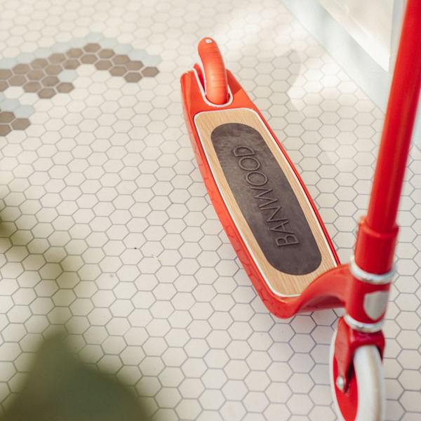 Banwood Kids Maxi Scooter with Basket (Red)