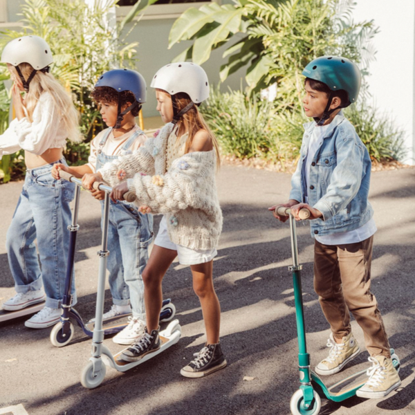 Banwood Kids Maxi Scooter with Basket (Green)