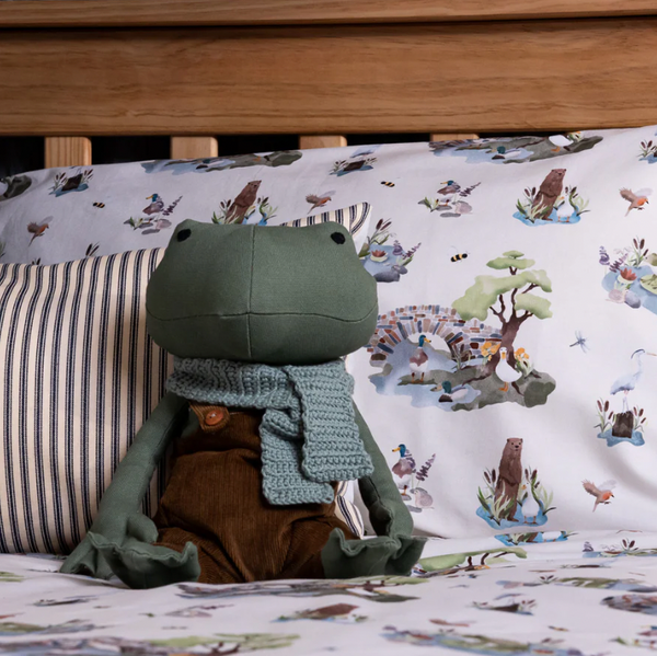 Waterside Scenes Reversible Cotton Duvet and Pillow Bedding Set