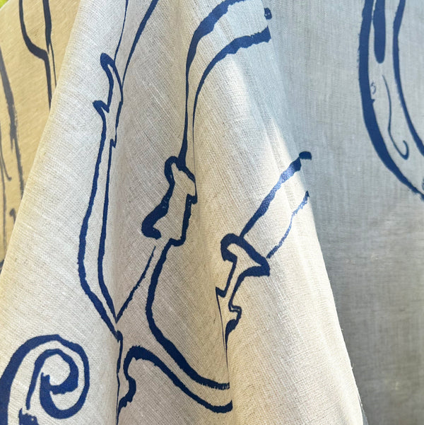 Ciao Bella Linen Tablecloth