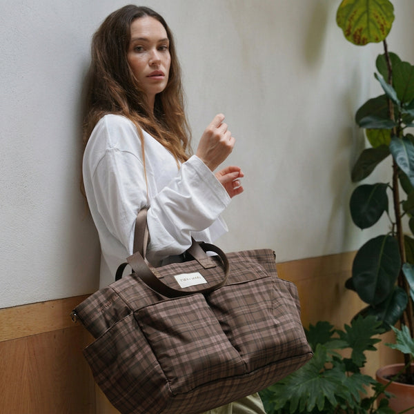 T+M Pocket Changing Bag Tote (Brown Tonal Tartan Print)