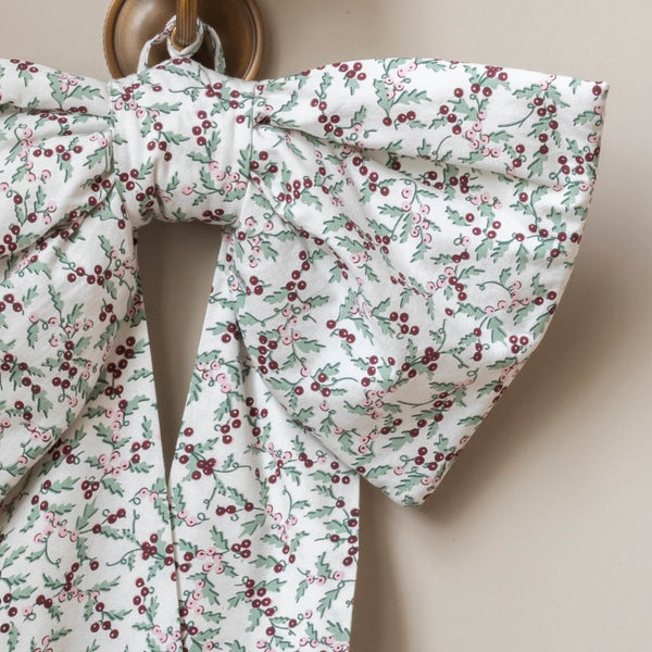 Christmas Berry Vines Hanging Bow
