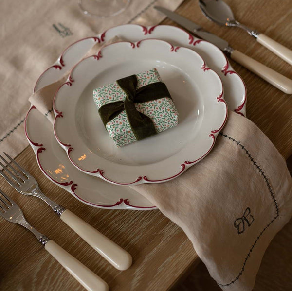 Embroidered Linen Napkins, Set of 2 (Natural)