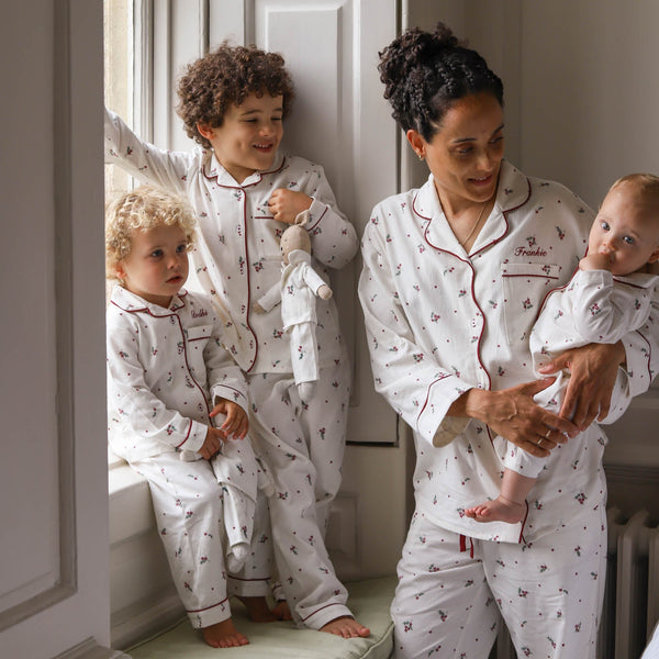 Women's Organic Cotton Flannel Christmas Pyjamas (Holly Scatter)
