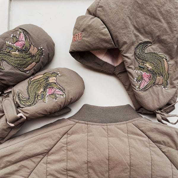 Juno Crocodile Embroidered Quilted Mittens (Olive)